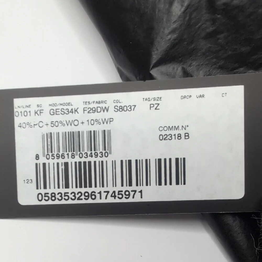 Dolce & Gabbana Luxury Black and Gray Scarf New With Tags